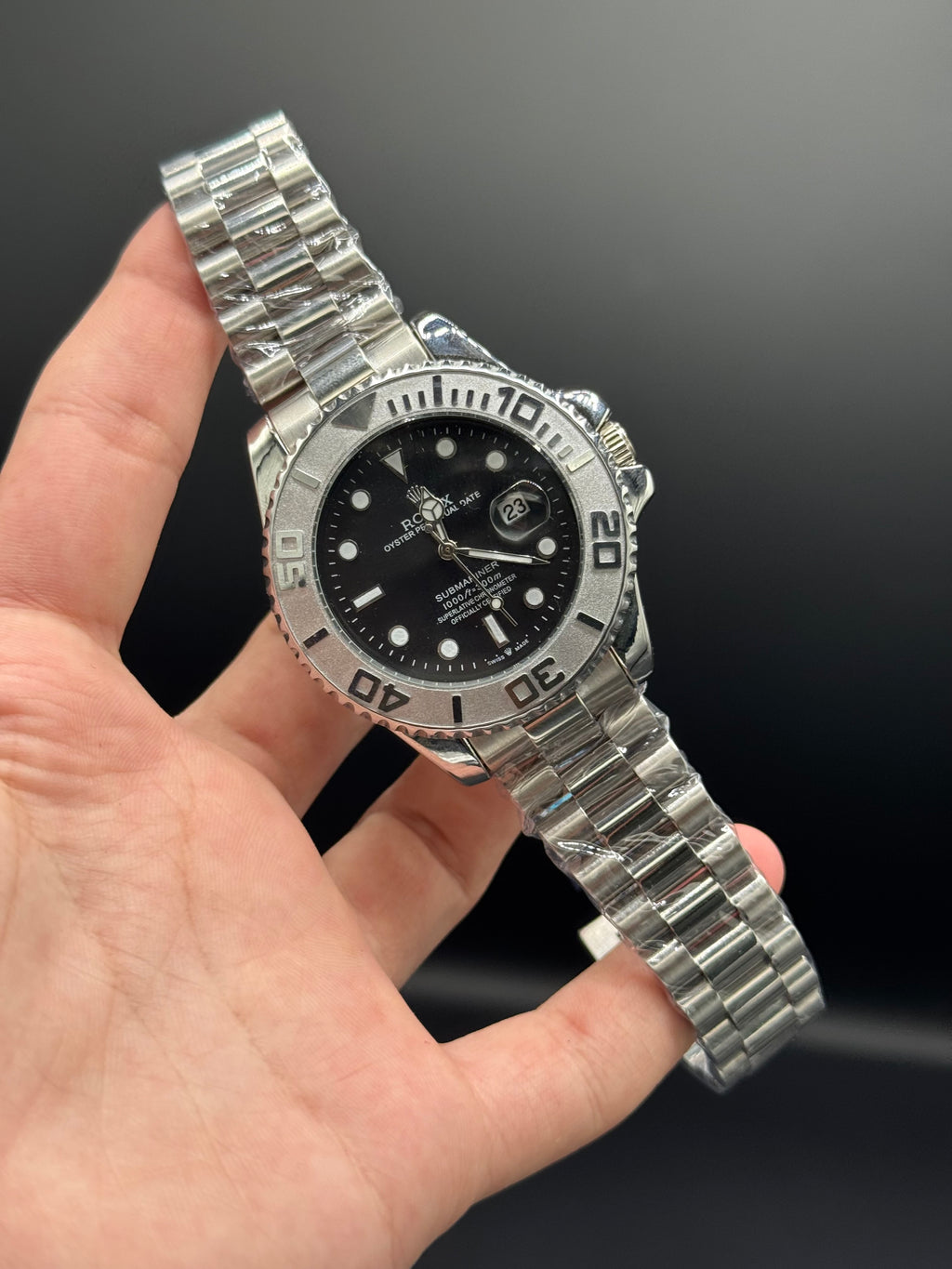 Submariner Style Watch – Black Dial – Gold Bezel – Two-Tone Silver & Gold Stainless Steel Strap – Rotating Bezel – Date Display