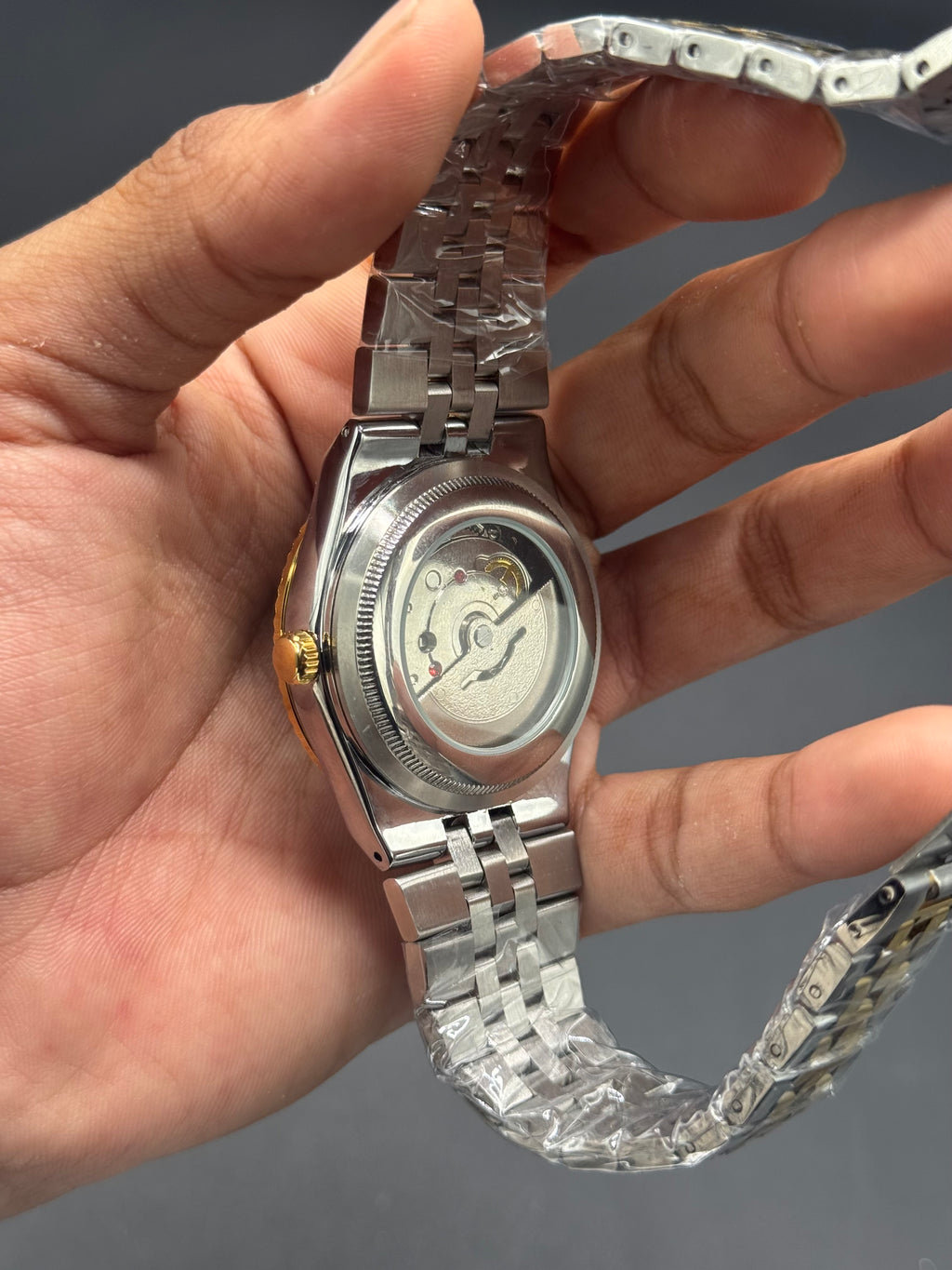 White Dial Land-Dweller Inspired | Semi Automatic Machinery | Two Tone Stainless Steel Chain | Honeycomb Texture | Date Display